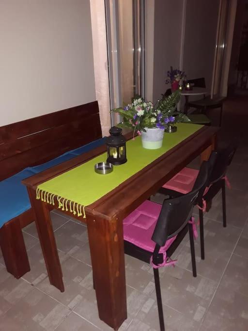 Irida Equanimity And Cozy Apartment